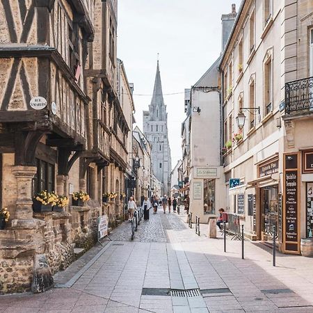 Large Apartment For 6 People In Bayeux Eksteriør billede